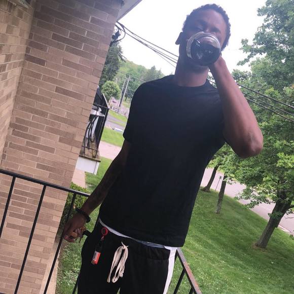 Meet your Posher, Devonte - Picture 1 of 1